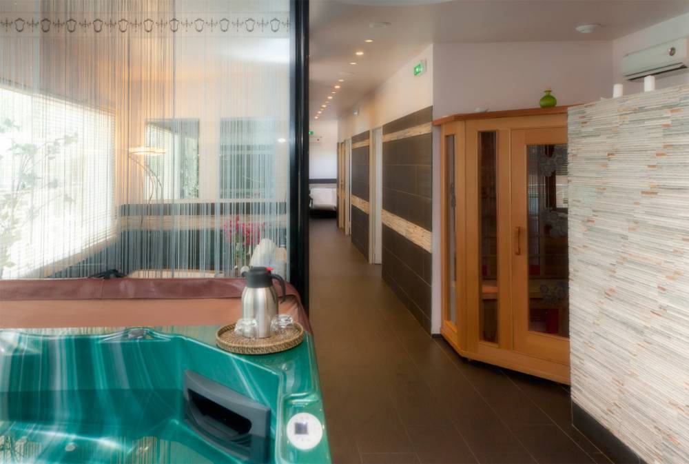 Hotel Les Jardins Lucciana  Exterior photo