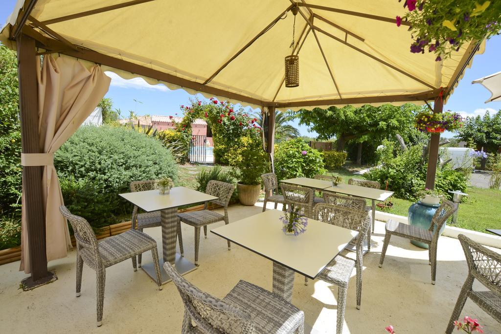 Hotel Les Jardins Lucciana  Exterior photo