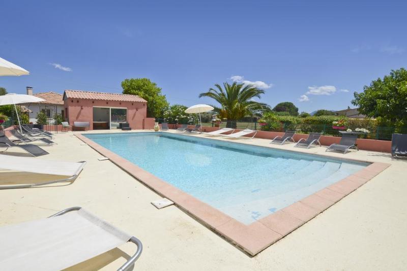 Hotel Les Jardins Lucciana  Exterior photo