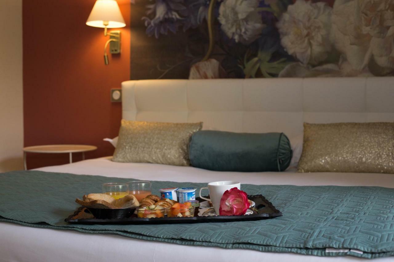 Hotel Les Jardins Lucciana  Exterior photo